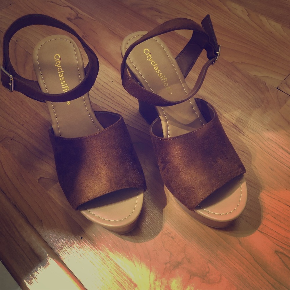 Brown wedges